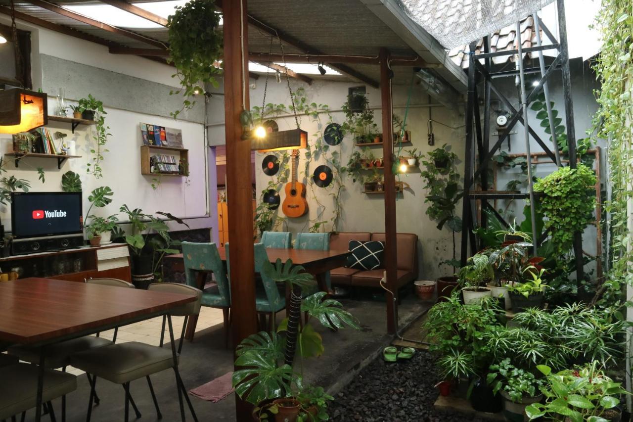 Semeru Hostel Malang (Adults Only) Luaran gambar