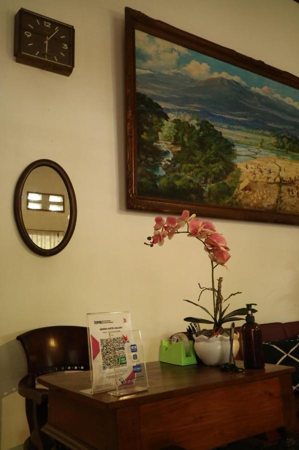 Semeru Hostel Malang (Adults Only) Luaran gambar