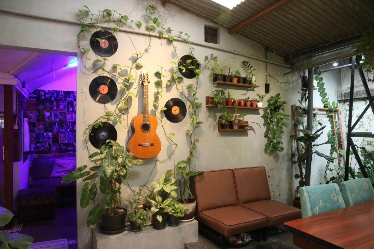 Semeru Hostel Malang (Adults Only) Luaran gambar