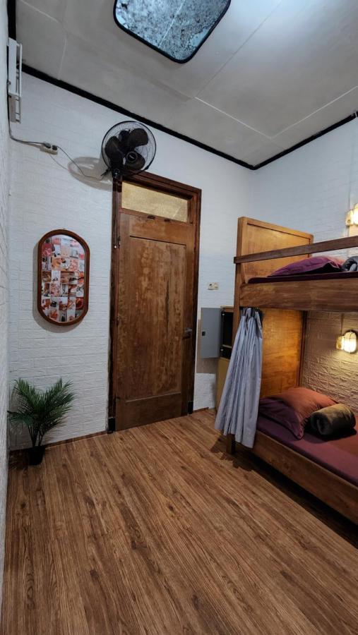 Semeru Hostel Malang (Adults Only) Luaran gambar