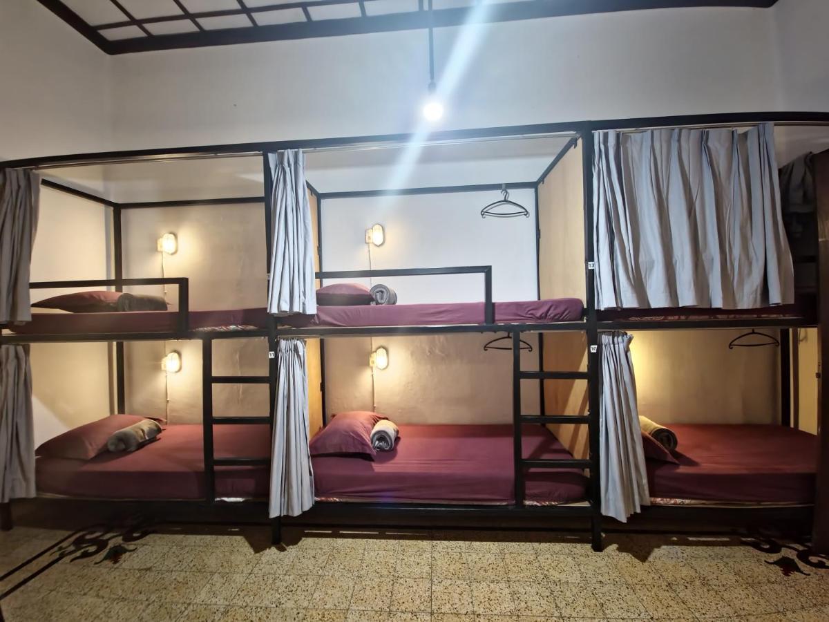 Semeru Hostel Malang (Adults Only) Luaran gambar