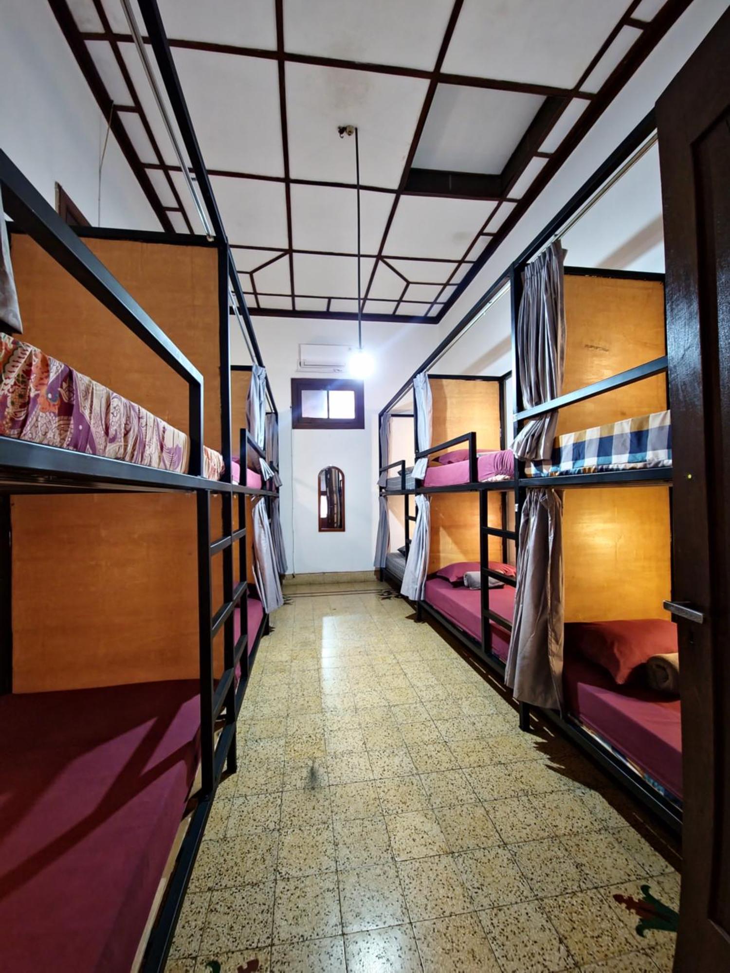 Semeru Hostel Malang (Adults Only) Luaran gambar