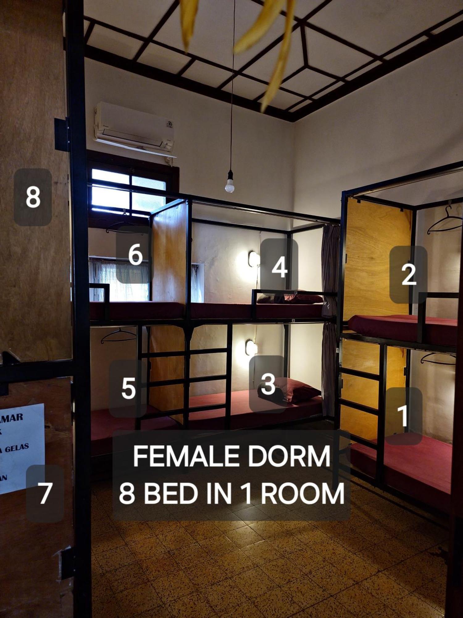Semeru Hostel Malang (Adults Only) Luaran gambar